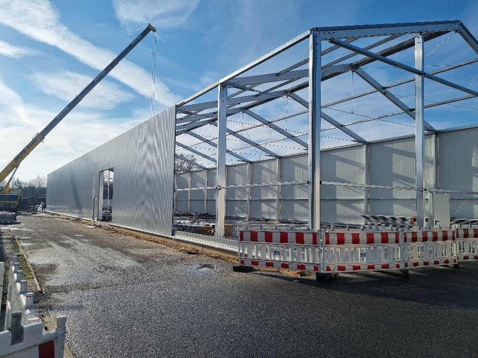 Neue Leichtbauhalle