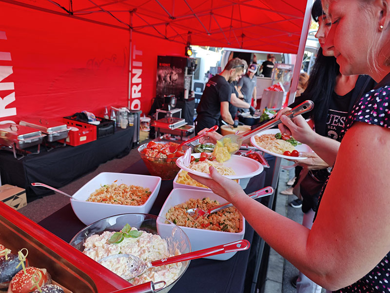 BORNIT®-Buffet zum Sommerfest